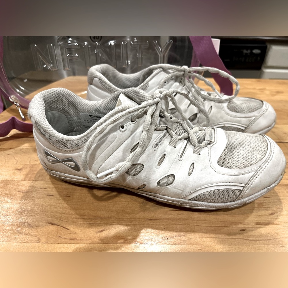 Nfinity cheer shoes